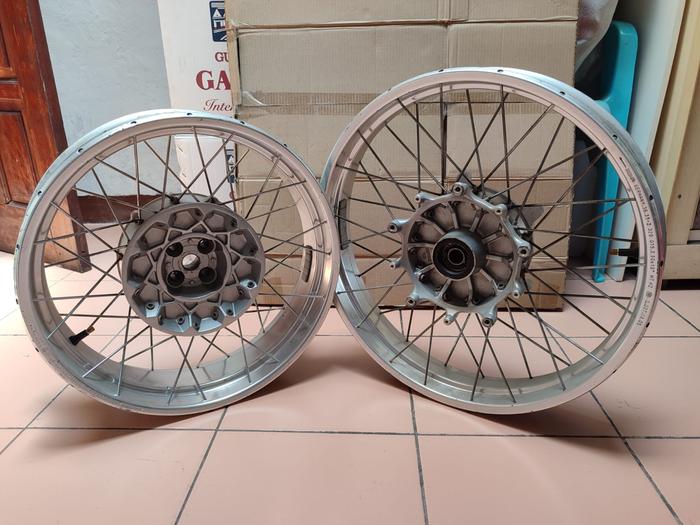 Velg Roda Depan Belakang BMW R1150 GS R21 Second