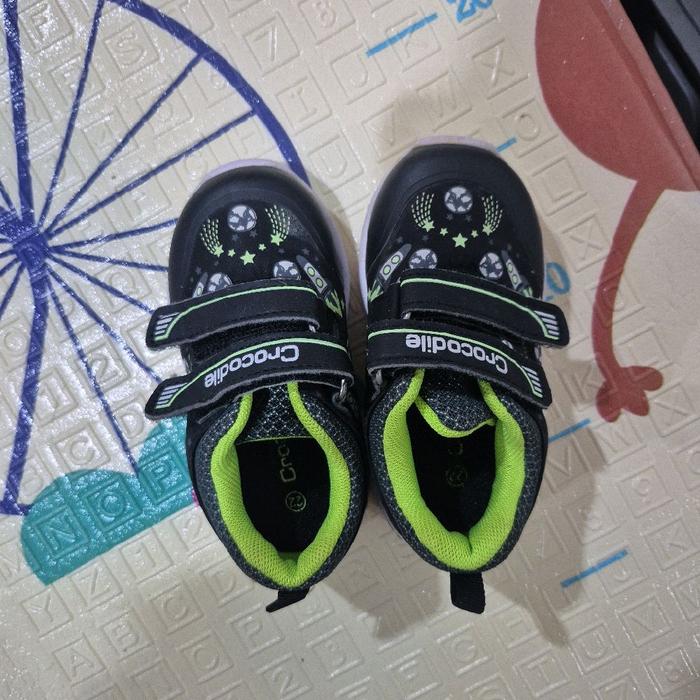 sepatu anak crocodile black size 22 second