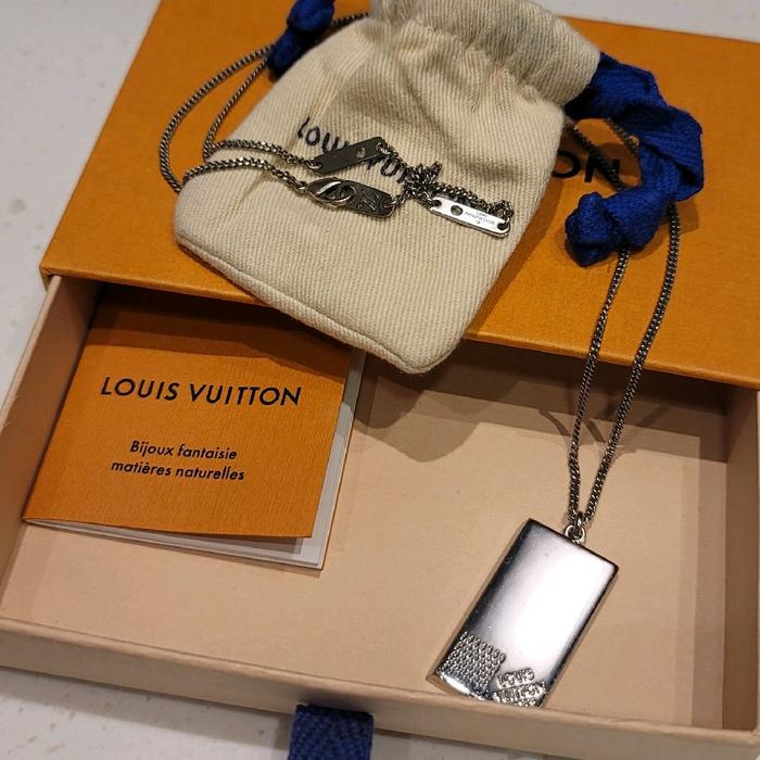 Kalung Louis Vuitton Silver Sterling Perak Kalung LV Perhiasan