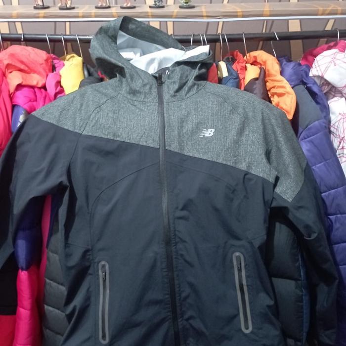 Jaket NB Hitam Pria Outdoor Nyaman LD 108cm Panjang 64cm - Waterproof, Formal, Jeans, Cowok, Distro,