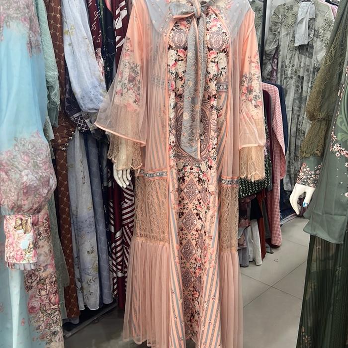 gamis muslim netta sunny dengan model yang elegan dan sangat menarik dengan kesan yang mewah dibalut