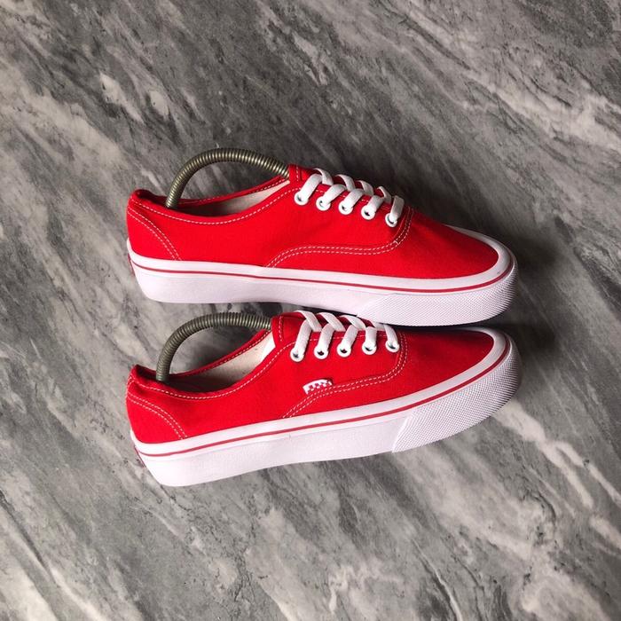 Vans Authentic Red Chili Sepatu Sneakers Pria Wanita Kualitas Premium Warna Merah Chili