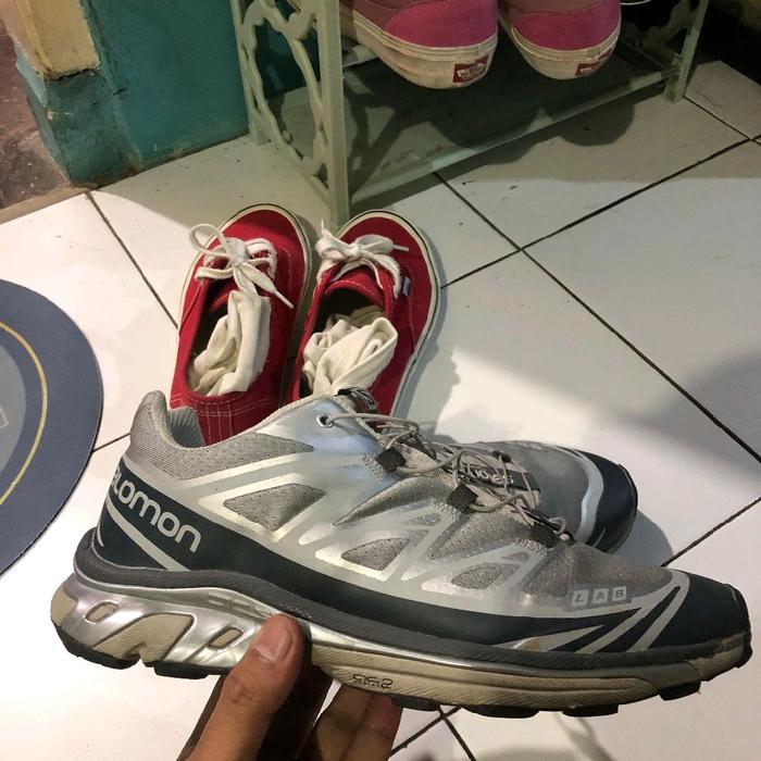 sepatu salomon second size 41 /engga bisa bales pesan chat disini mampir ige follow namanya fuzzpara