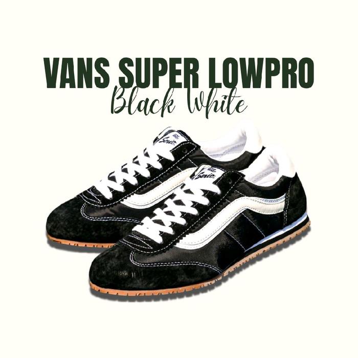 Sepatu Vans Super LowPro Original 100% Casual Hitam Putih BNIBWT 40-44 Free Paperbag Keychain Stiker