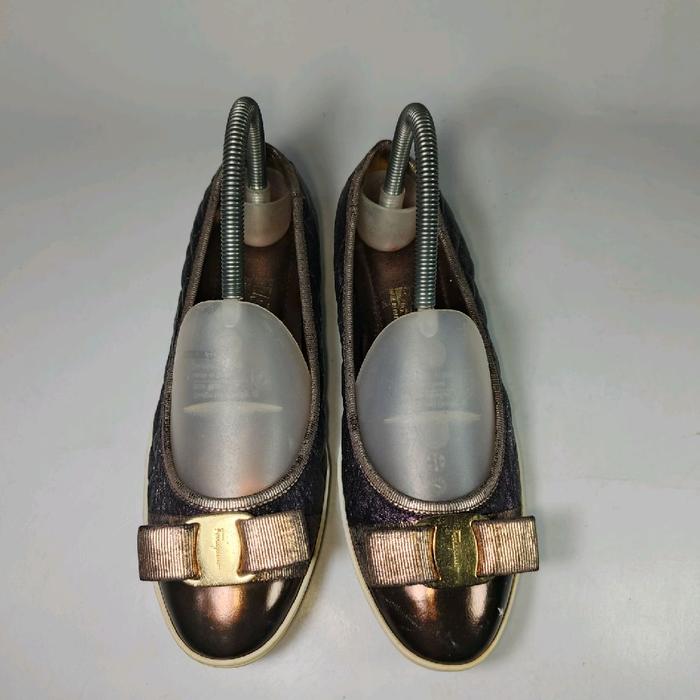 Salvatore Ferragamo original leather loafers 37 size woman shoes