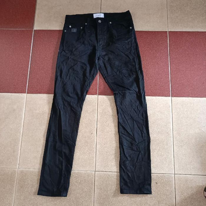 celana panjang jeans April77 hitam