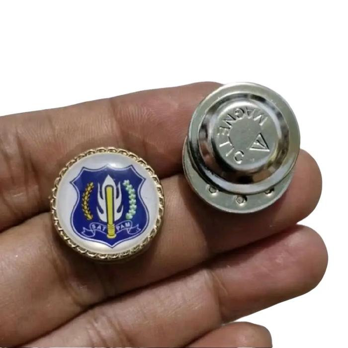 Pin satpam diameter 2 cm pemasangan kerah baju