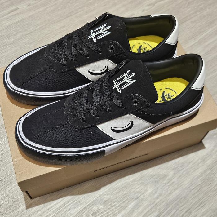 Sepatu FYC X MATERNAL - MUSAC PRO BLACK Ukuran 43