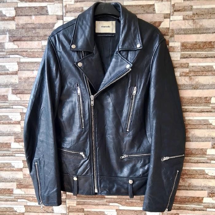 Viva Studio Ramones Size L LD 110 Jaket Kulit Pria dengan Desain Klasik dan Kualitas Terbaik