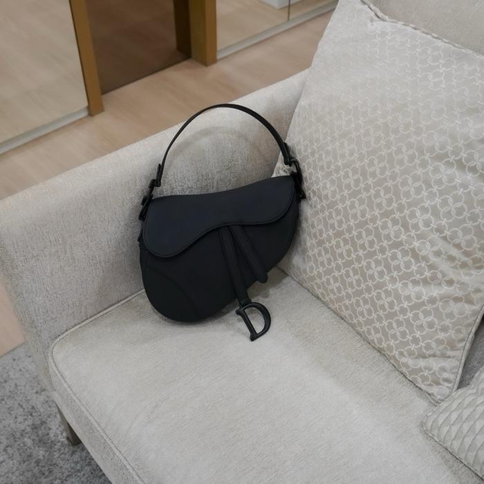 Dior Saddle Medium Black Ultramatte Calfskin 2019
