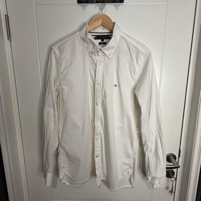 Kemeja Pria Tommy Hilfiger Slim Fit Original Preloved Size L