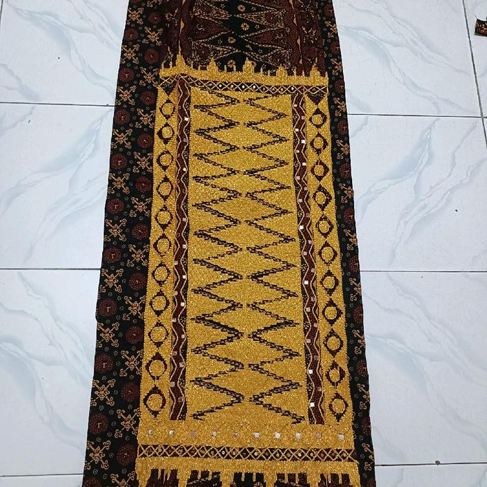 lilit Lasem motif tumpal