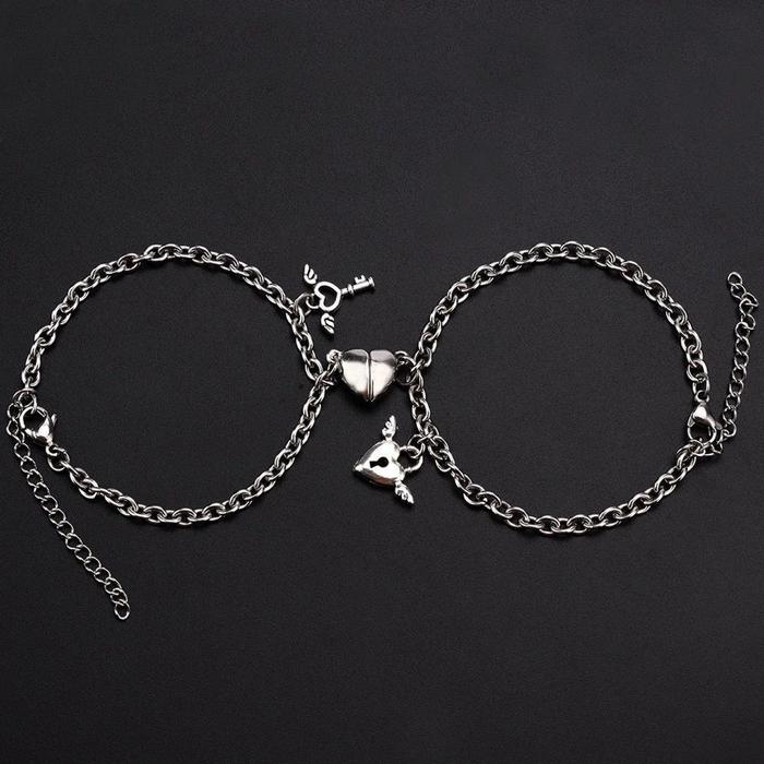 Gelang Pasangan Magnet Gembok Hati Anti Luntur - Kunci Minimalis, Buatan Tangan Unisex untuk Sahabat