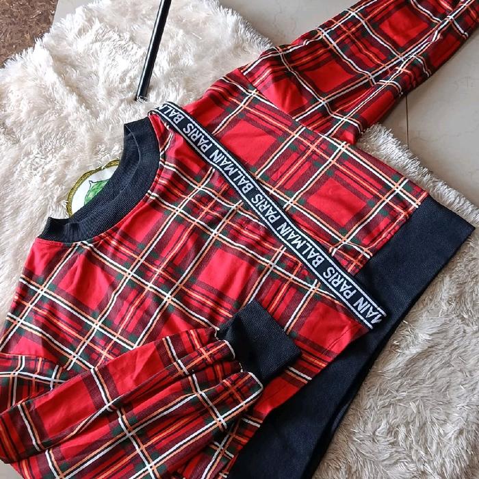 sweater crop Balmain item merah Wanita Atasan