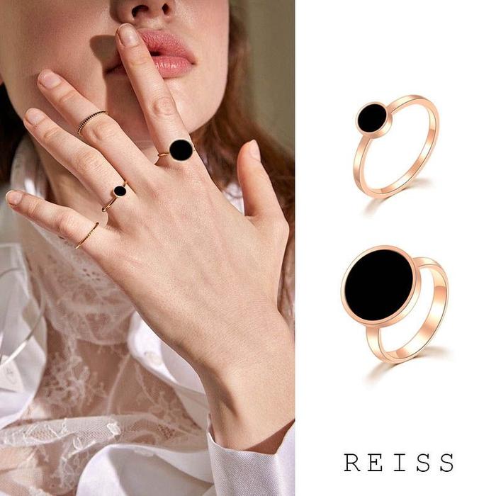 Cincin Titanium Premium Lapis Emas 18K Bentuk Bulat Bahan Warna Hitam Bulgar**