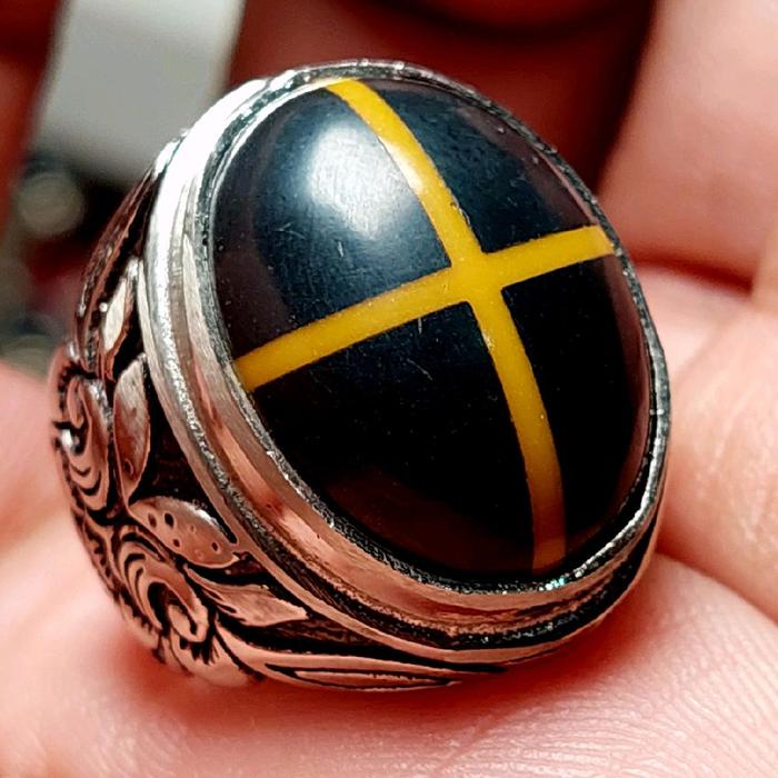 Cincin batu kelor tapak jalak serat emas Akik