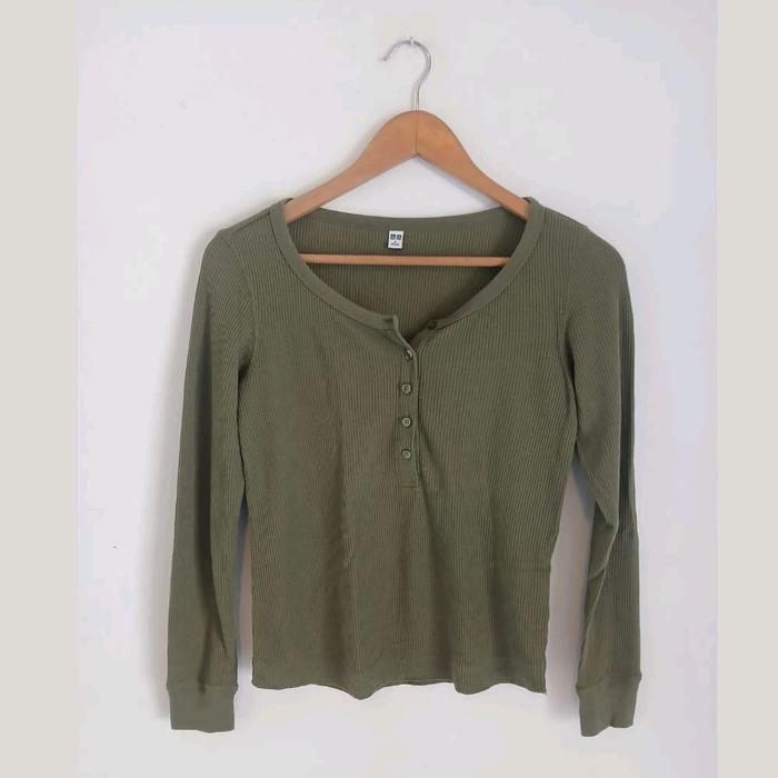 Uniqlo - Ribbed Henley Neck T-Shirt (Long Sleeve)