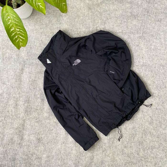 Outdoor jacket super cakep hitam pekat hyvent