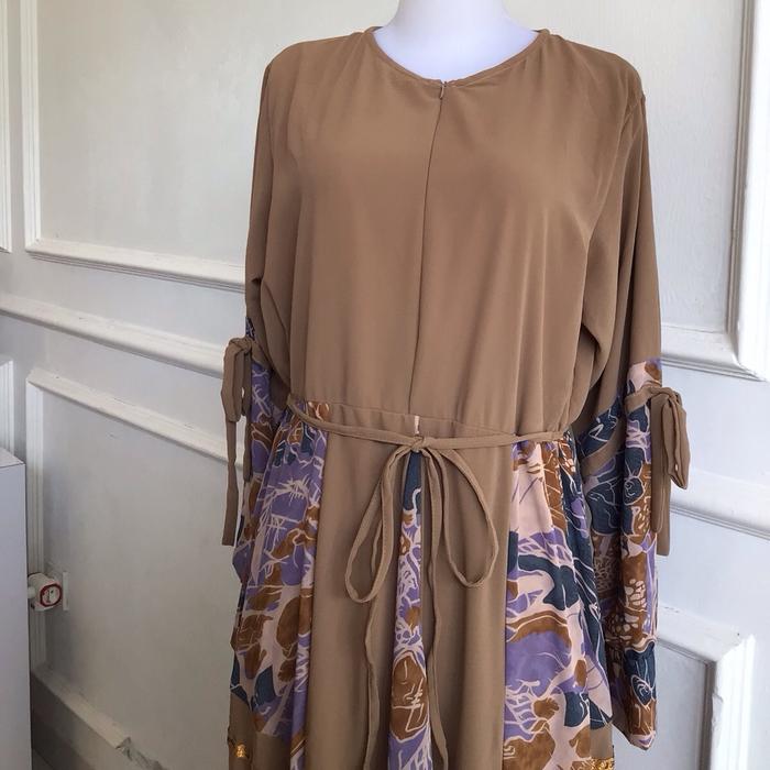 Gamis Mocca Set Hijab Corak Tali D’ Four Mode