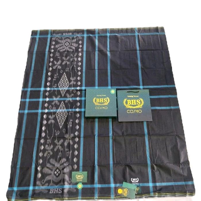 sarung bhs cosmos bhan nyamn di gunakn dengan motip yg simple dan menarik