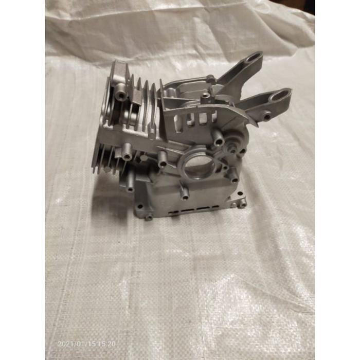 GX220 crankcase / blok (diameter 70mm)