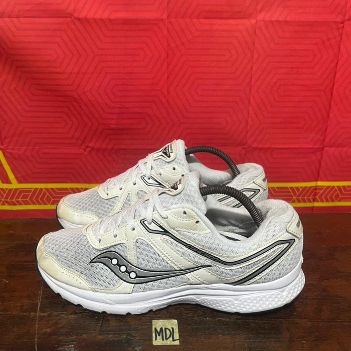 Sepatu second original Saucony Cohesion 11 size 42,5
