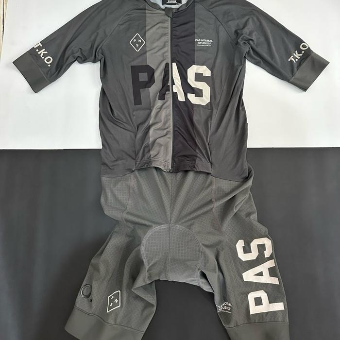 Preloved skinsuit pas tko like new