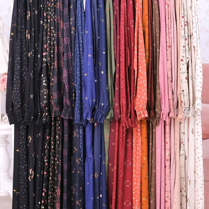 Nightgown Ditsy edisi Juni 2025