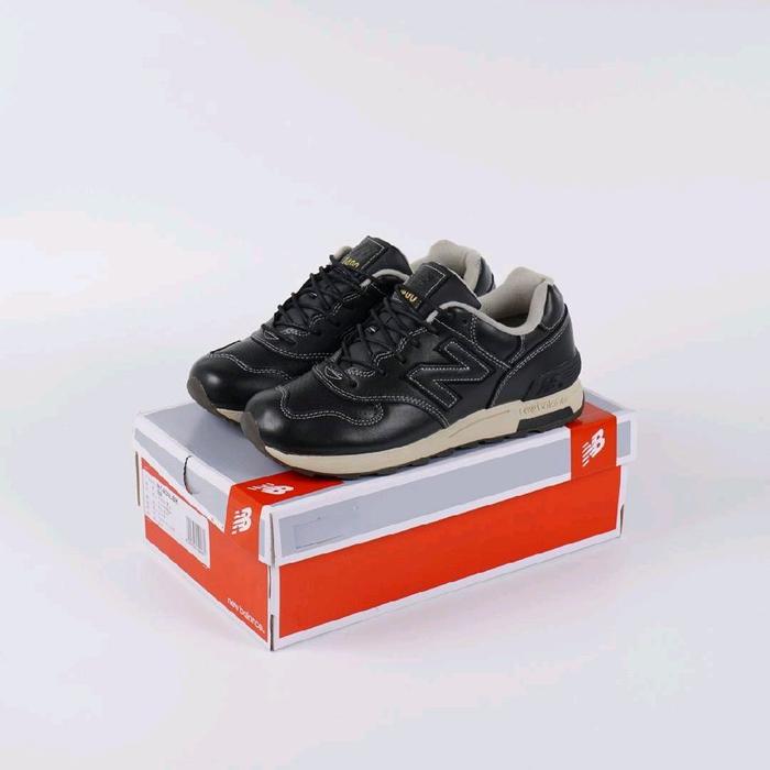 Sepatu New Balance M1400 Leather Black
