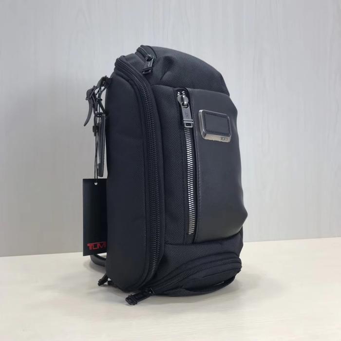 Gratis Emboss Selempang tumi Kelley pria
