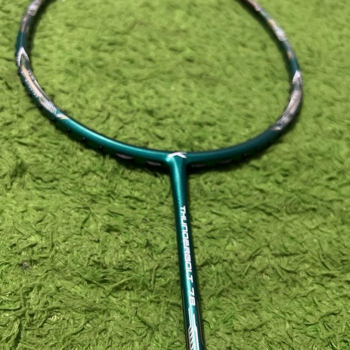 Raket hundred thunderbolt