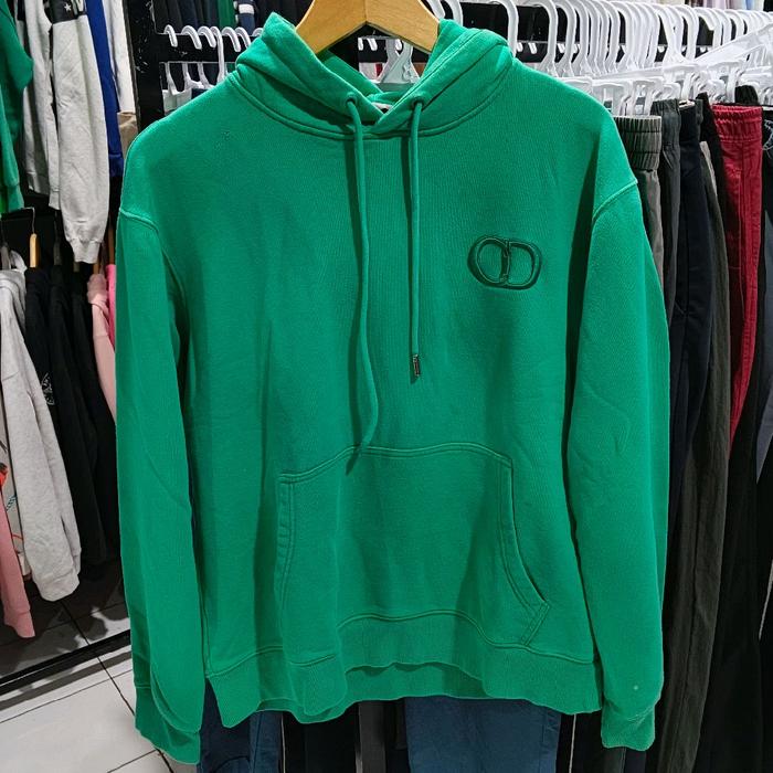 HOODIE DIOR SIZE M,,KONDISI 9/10 ,MINUS ADA LOBANG KECIL,,CEK DETAIL FOTO