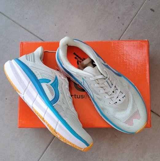 ORTUSEIGHT-HYPERGLIDE Sport-Casual