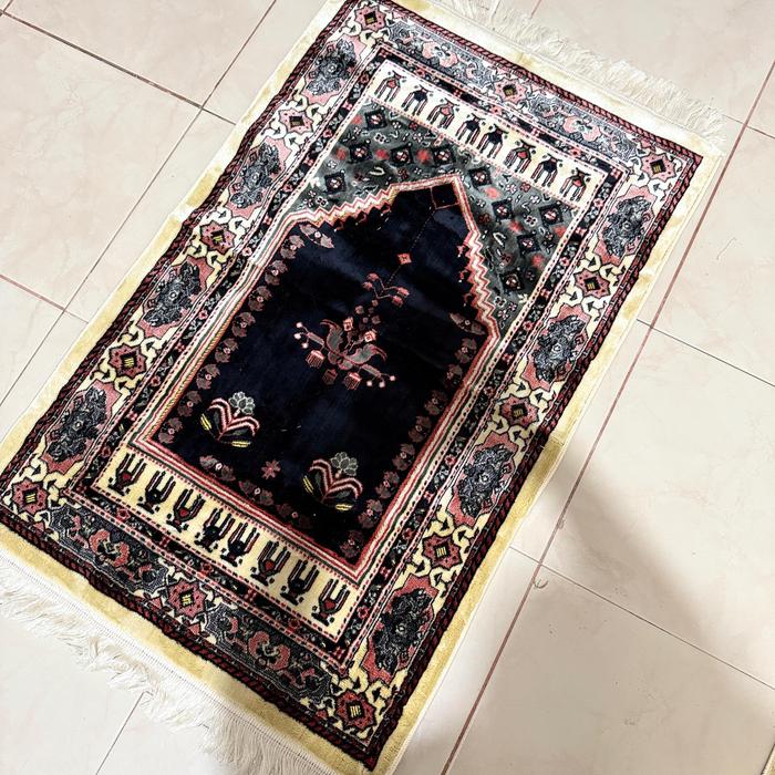 Sajadah Karpet Parfum Wangi Kayu Cendana Super Premium Turki Terbaru Tebal Lembut Yang Memiliki Ukur