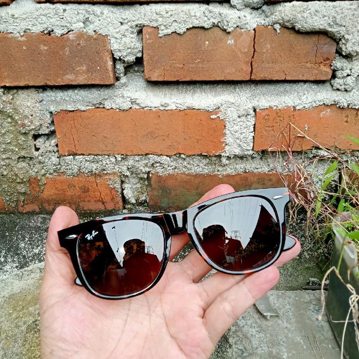 RAYBAN WAYFAR CELASIC RB 2140A LENSA B15 BROWEN SIZE 54. Eyewear Sunglasses