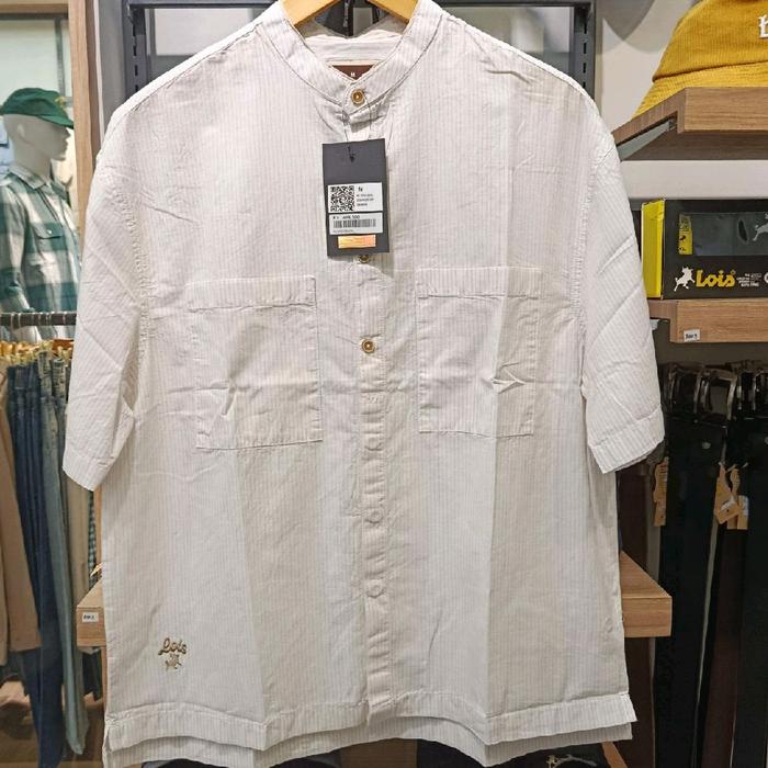 Lois Baju Koko Lois Jeans Putih dengan Desain Stripes dan Kantong Depan untuk Tampilan Elegan