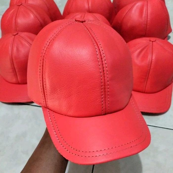 Topi Baseball Warna Merah Kulit Asli Ukuran Dewasa Motif  Polos