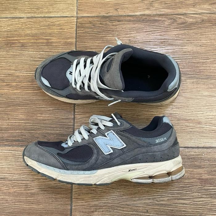New Balance 2002R Black Dark Grey Second Sz 44