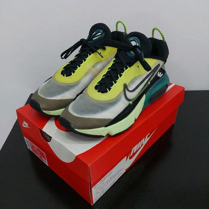 Sneaker Nike Air Max 2090 size 44 Original (harga Nett)