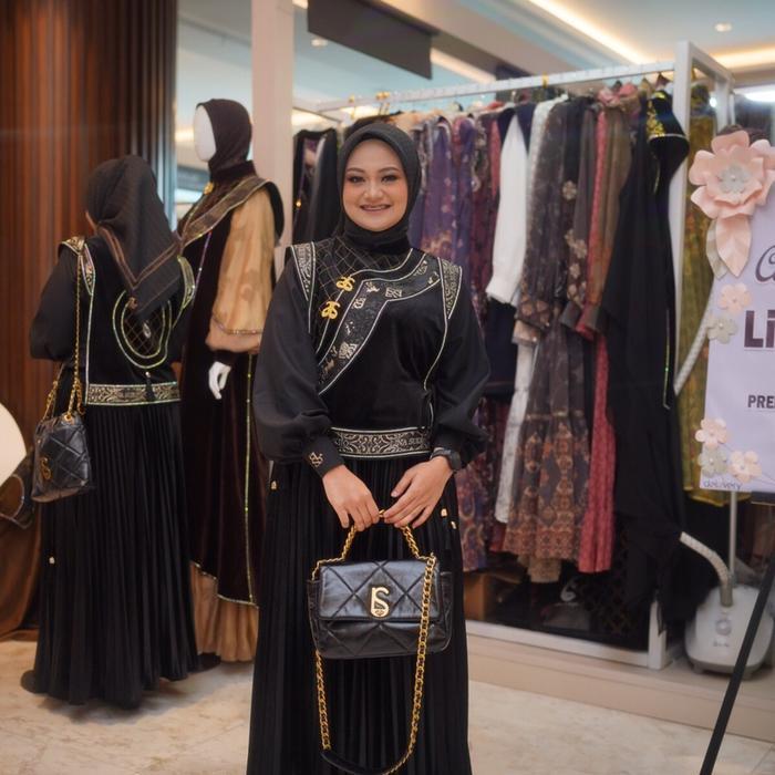 Pre Order Lina Sukijo Series  Esita. All Set Dress Outer Hijab
