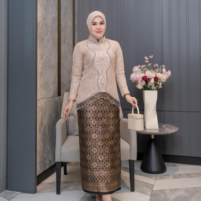 SET  KEBAYA RONCE BROKAT PAYET FULL FURING Bahan Premium Motif Bunga Set Kebaya Rok Lilit Songket Pa