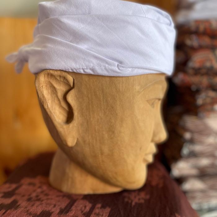 Udeng Putih Mangku (BLANGKON)