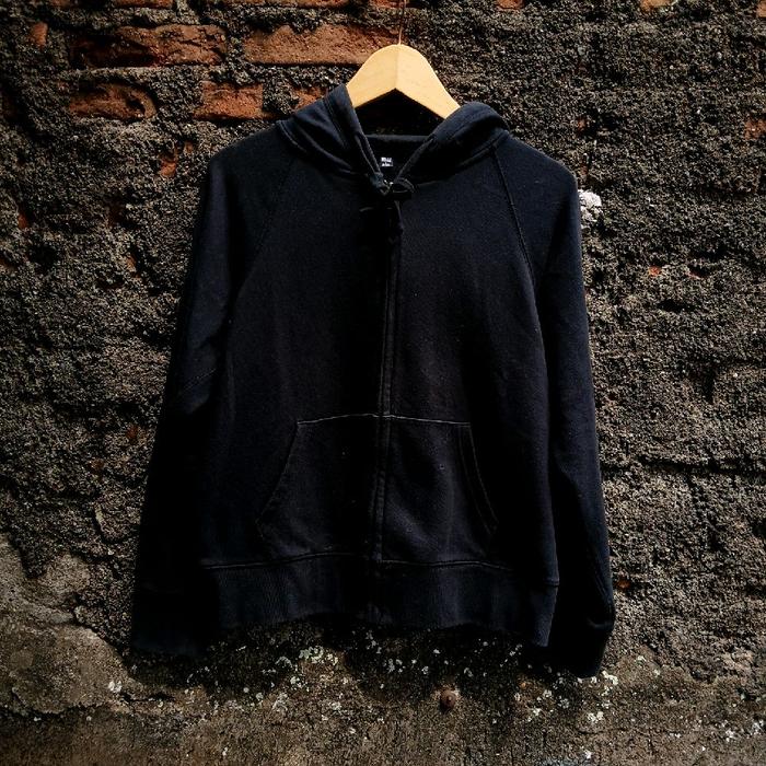 zip hoodie tebal uniqlo black women not hnm zara nike