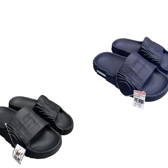 SANDAL SLOP NECKERMAN QADILETTE 22 HITAM DAN NAVY Pria