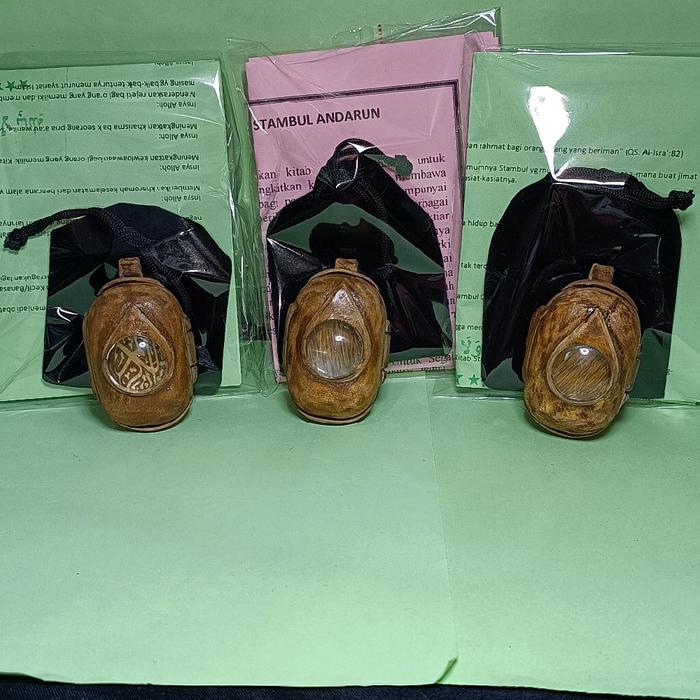 Stambul Quran Dan Andarun Model Liontin Bahan Fiber Ada Kaca Pembesarnya