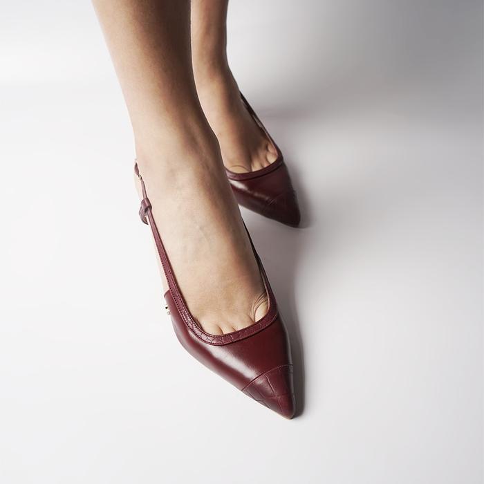 Pvra Sandal Wanita Kiana Maroon Promo !