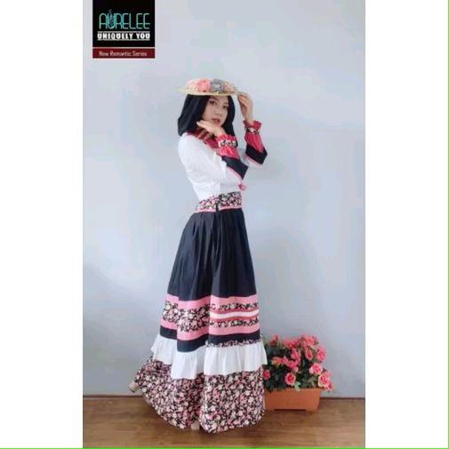 Aurelle Uniquely You Dress by Aurelle - Gaun Romantis Baru dengan Desain Bunga dan Ruffle yang Elega