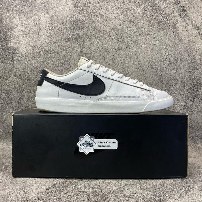 Sepatu Second Nike Blazer Low Vintage White Black Size 45 Original Guarantee 100%