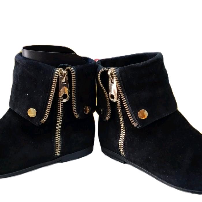 shoes boots staccato ori second Hitam Wanita