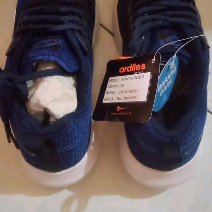 sepatu joging pria/wanita merek ardiles obral di harga 100.000.